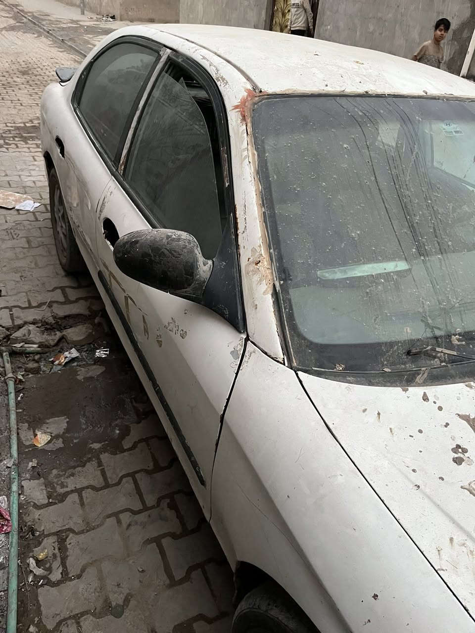 سلام عليكم شباب سيارة سوناتة 2001 كير ومحرك وساصي كفالة عامة بيهة خياسات بل تكم لسيارم متروكة صالهة 3 سنوات بس اشغلهة وعوفة ما طالع بيهة ابد رقم ذيقار مداور ثاني يوم سيارة شغالة وخير من الله سيارة بس ليتات عوزهة وبك لايت بسعر مناسب تصل وبيك خير ودلل *********** اتواجد فقط وتساب
