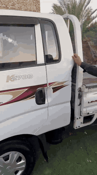 كيه 2018 سياره جاهزه مكينه وكير وحداديه ماعايزه برغي الي يريده بي خير ...