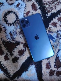 للبيع السعر ٣٥٠ ١١ برو ماكس 07507868369    بطاريه مبدال بس