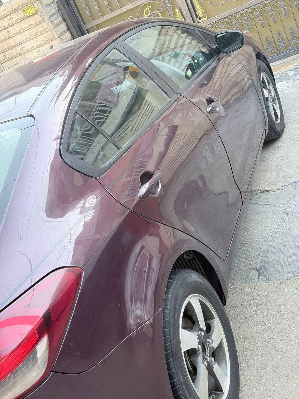 السلام عليكم تحيه طيبه إلى مدير الكروب والى أعضاء الكروب المحترمين كيا فورتي وارد امريكي موديل 2017 رقم بغداد الإنكليزي الجديد السياره باأسمي تحويل مباشر السياره بدون حادث بدون اي ضرر تقريرها مال الحادث مكينه وبيها كلير  قطعتين من امريكا جاملغ والباب نصهن السياره كير مكينه تبريد شرط الفحص خير من الله صدر امامي خلفي كله جديد السياره ليبل واحد شرط الفحص ماشيه 87 الف السعر المطلوب 110 وبيها مجال تجي تفحص وتشوف وبيك خير وتدلل العنوان بغداد الدورة رقم هاتفي ***********ابوموسى
