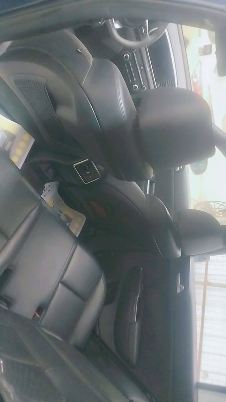 سلام عليكم كيا سبورتج موديل ٢٢ وارد أمريكي ماشيه ٣٨
بأسمي سياره فول مواصفات للأخير ماعد البصمه
بنوراما كشنات جلد تدفئه تبريد حادثه مرفق مع صور جاملغ بارد راجع وكاله وقبق جنطه صبغ على كلمت سبورتج فقط سياره جديده وبلعافيه على ياخذه عنواني بغداد الشعب السعر ١٧٧   ***********
