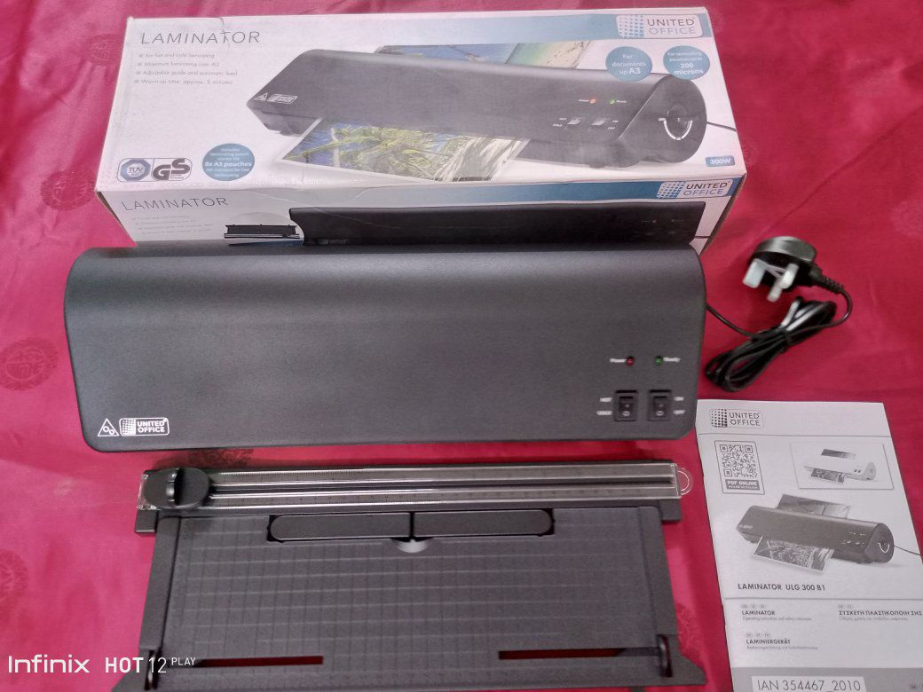 #كابسةهويات_الحجم الاكبر A3(جهاز كبس حراري) مع قاطعةورق الجهاز بالكارتون الصناعةالماني تم تخفيض السعر الى 25 ألف فقط الجهاز يكبس كل الاحجام A3/A4/A5/A6 بيه عتلةامان جانبية مع امكانية التغليف ع البارد بواسطةاستخدام الدگمة. HOT   COLD الموجودة بواجهةالجهاز  معلومةمهمة جداً الجهاز جديد الماني 🇩🇪 يستخدم لتغليف المستمسكات  والصور وكل شي حابين تكبسوه او تغلفوه يتوفر   باللونين الابيض والاسود الحجز على الخاص اجرة التوصيل لكل المحافظات 5ألاف فقط


**إذا كنت صاحب هذا الإعلان وتريد حذفه لأي سبب، رجاءا أرسل رسالة إلى الدعم الفني**