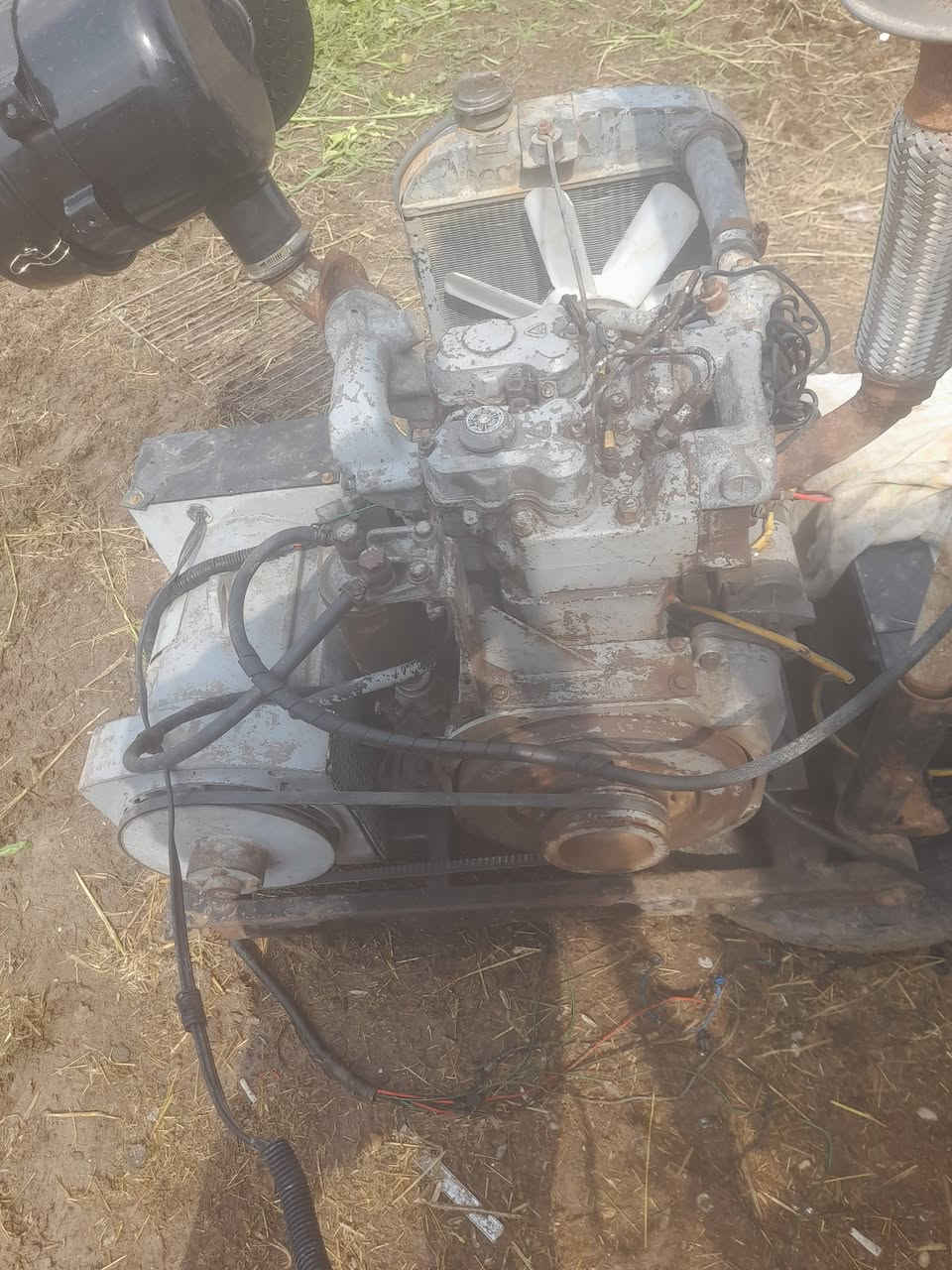 مولد ياباني مكفول من كلشي ٤٥ امبير نكره سلف بكل وكت الرقم ***********
