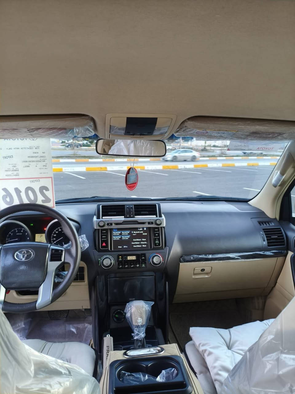 تۆیۆتا پڕادۆ 2016 4 بستن سپێر لەکۆڵ 
سڵاجە ئاوێنەکارەبایی دەبڵ ئەکسل
ئیکۆ کەم بەنزین خواردن تەحدیل سوڕحە بیلاد 
شاشە ئایپاد جام ئۆتۆ تەبرید مەرکەزیی لایت ئۆتۆ 
گێرتۆماتیکوحادیی  دژەخلیسک 
سەیارەکە نموونەیی لەجوانی یەک دەستە 
لەسفرییەوە ئەدەواتی بیلادیی ماوە 
4سوییچی بیلادی لەگەڵە 
سپێری دانەبەزیووە گاحی  
هەڵنەپچڕاوەسەنەویی تا2030بەناوخۆمە 

سعر : خاڵێک دابنێ لە کۆمێنت بە تایبەت دێت 🤖 

2مانگە چوارتایەیی بیلادیم بۆکڕیووە 
کامل سێرڤسە دینارەک مەسروفی تێدانیە 
2 شووختی پێوەیە لەگەڵ دووپەنچە پیدیی ئاڕ  
گێڕوومەکینەیی بەشەرتی بڕخوویی لێ بانەدراوە  
سەیارەکە بەس ماشاڵایی دەوێت 

بۆ زانیاری زیاتر پەیوەندی بە خاوەنی 

***********
