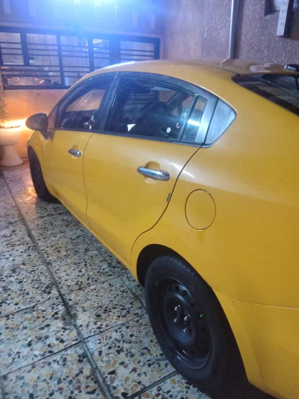 سلام عليكم
كيا ريو ٢٠١٤ وارد أمريكي حادثه حلو 
بدون دواخل  كير مكينه تبريد مكفول 
مكاني بغداد 
***********
