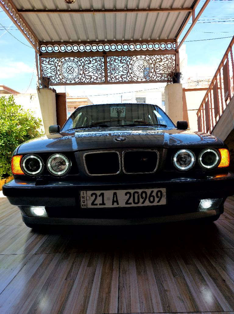 Bmw525Ai فول مواصفات 
1992 
اربع جام كهربائي 
دبل ايرباك
تبريدبشرط 
وكير مكينة بشرط 
داخل فورميكا
قفل مركزي 
سلايد
رقم وسنوية جديد سنوي بسمي
و كوبون بنزين
بدون ولا ضربة كلها بشرط من دعامية للدعامية بشرط
كوشن هيتر دبل تليفون و ABS
[hidden information]

 فول مەواسەفات525Ai1992
گێر ئۆتۆماتیک دوگمەی s  و بەفر مەزبوتە 
قفل مەرکزی چوار چام کارەبا 
 سلاید ناو فۆرمیکە کۆشن هیتێر دەبل موبایل 
پێشۆ پشت بێ شەرت بێ لێدان 
با شەرتی گێرۆ مەچینە بە شەرت 
سەنەوی تازەیە بە ناوی خۆمە کۆبۆنی بەنزینی هەیە 
تکایە گەر موشتەتری نی تەلڤون مەکە 
[hidden information] كركوك, العراق


**إذا كنت صاحب هذا الإعلان وتريد حذفه لأي سبب، رجاءا أرسل رسالة إلى الدعم الفني**