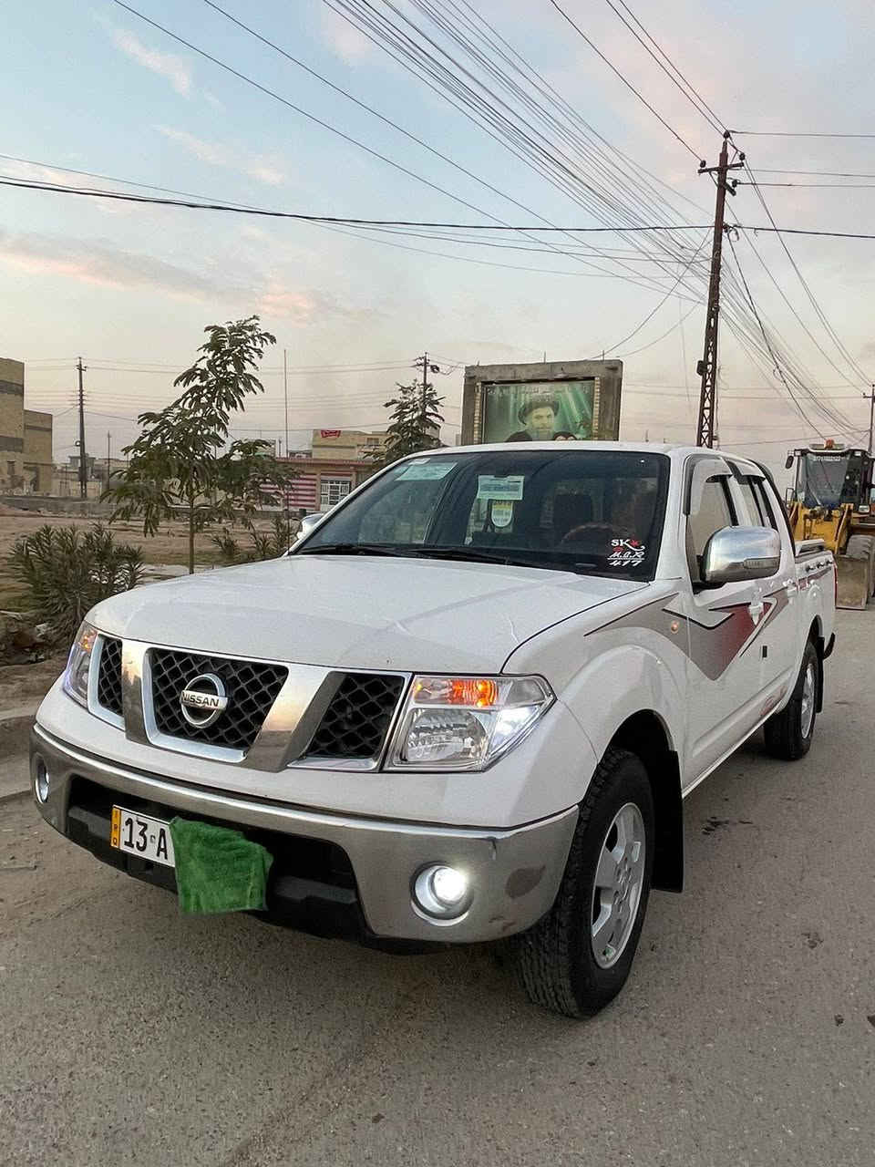 سلام عليكم
نيفارة للبيع
مديل 2013
رقم ميسان مشروع وطني 
سنوية جديدة 
مكينة وكير مكفول
السيارة جاهزة
الصبغ مكان الشريط الموضح بل صور الباقي مكفول 
مكفولة من الضربة ومن قطعة مبدلة
العنوان بغداد قرب العبيدي 
السعر105 وبيهة مجال 
رقم الهاتف ***********
