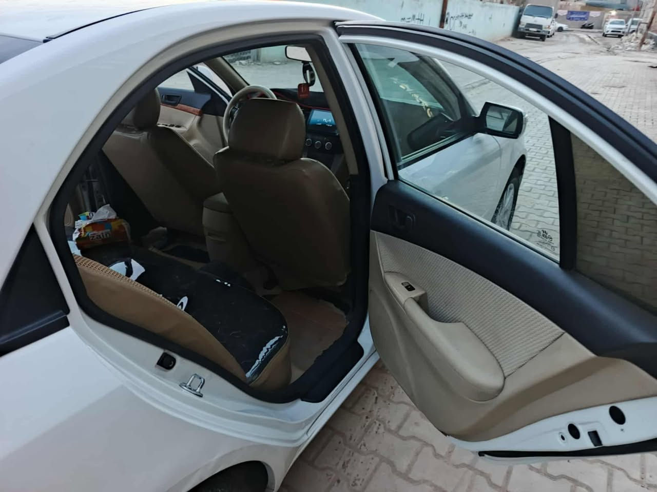 سيارة للبيع سوناته موديل 11خليجي الرقم اربيل مكينه الفين مكفوله بيها فقط باب السايق شويه بارد السعر 135وبيها مجال للطيبين للتواصل ***********
