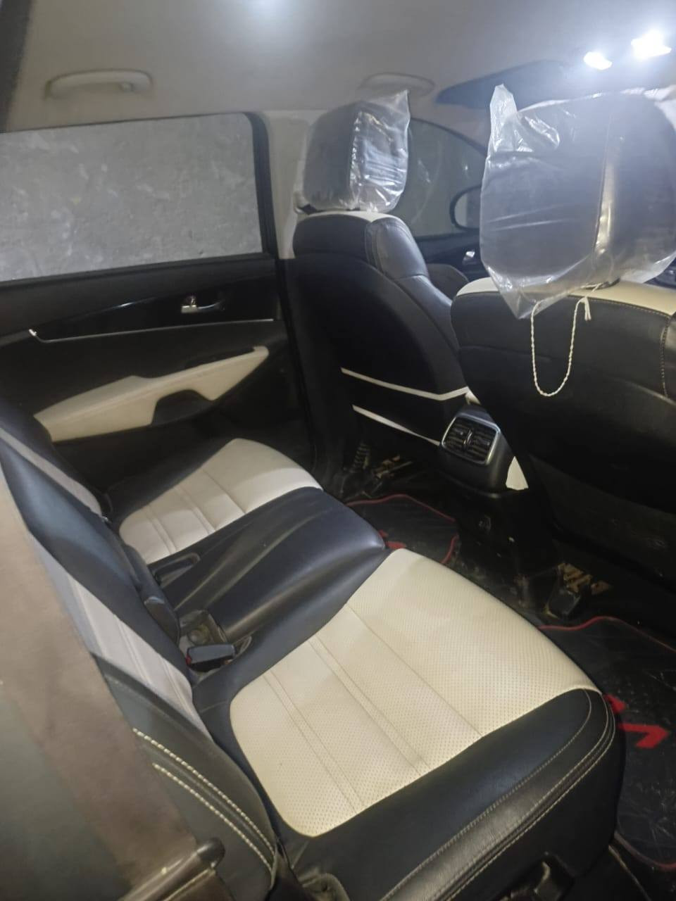 السلام عليكم للبيع او امراوس سورنتو موديل 16وارد امريكي 5راكب 4سلندر ويل كب 19 سيارة نص فول لون اسود صوره الحادث مع المنشور مكينه وكير وحداديه وتخم تايرات مكفولات السعر 155وبيهة مجال قليل مكاني كربلاء واهاذه رقمي ***********
