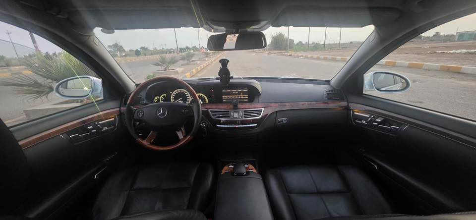 للبيع – مرسيدس S550 موديل 2009 وارد اليابان 
ادوات ادوات بدون كص بوجهك تسجله 
الموديل: 2009
الممشى: 130 ألف
دخول جديد للعراق
السيارة بوضع الوكالة ونظيفة جداً
المواصفات:
محرك 8 سلندر 
فتحة سقف
جلد وكالة
شاشه
تبريد وتدفئة مقاعد
سنسرات أمامية وخلفية
كاميرا خلفية
(مواصفات المارسدس معروفه)
......
السيارة نظيفة جداً
جاهزة للاستخدام
قابلة للفحص بأي مكان
الموقع: ميسان – العمارة
السعر: 100 ورقة
للاستفسار: ***********
