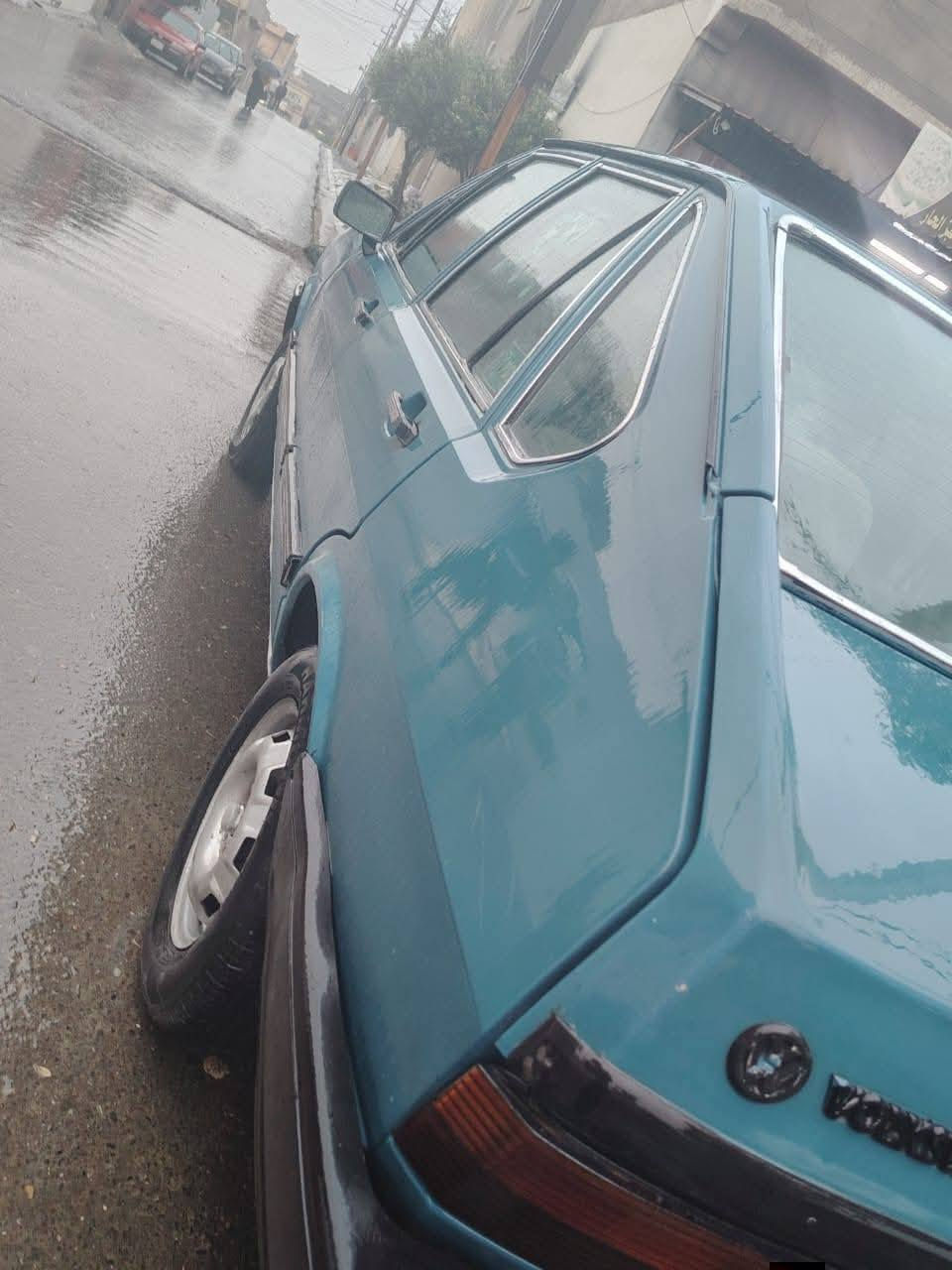 السلام عليكم برازيلي 85 للبيع نينوى رقم اجنبي شرط التحويل كابون بانزين موجود طخم جديد طخم تيات جديد محرك كير شرط سياره جاهزه اي استفسار هاذا رقمي ***********
