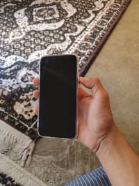 للبيع بس بطاريه  مبطله  اصلي  سعر 240 وبي مجال  07783727974