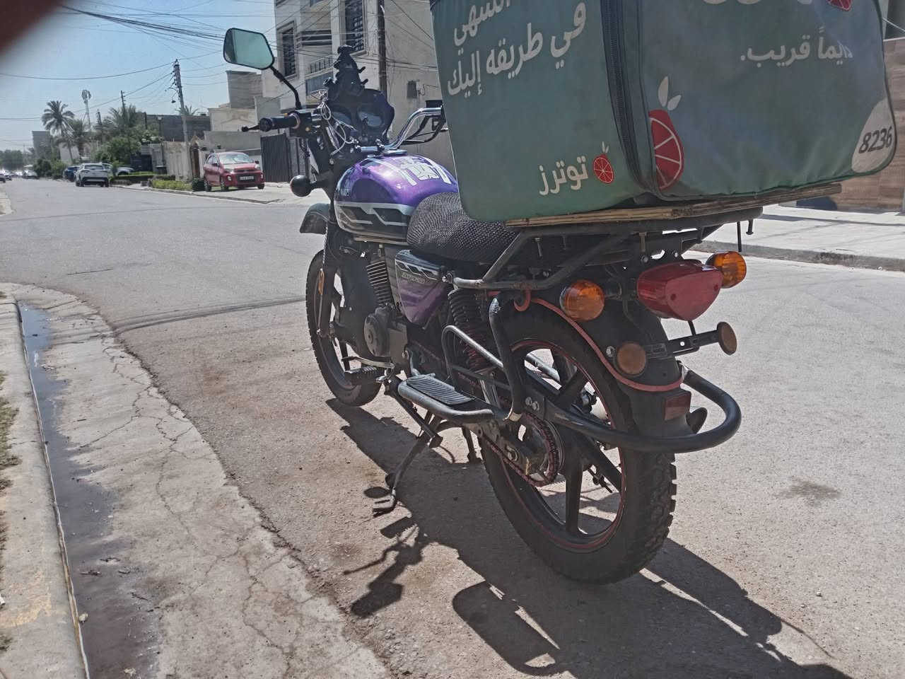 السلام عليكم دايوان مديل (23)رقم (بغداد) محرك ما مفتوح الدراجه نفس ما هيه بالصوره تجي وتشوف بعينك العنوان بغداد الدوره السعر (2400) مليونين و400 وبيها مجال للشراي الموشراي لايتعبني رحمه لوالديكم  للاستفسار الاتصال *********** وات ساب

