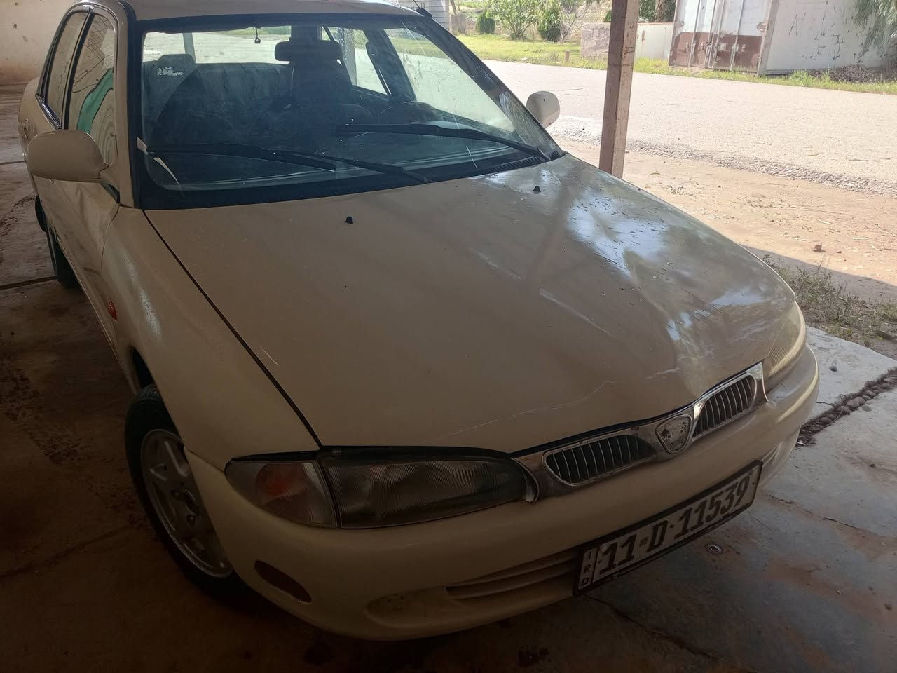 السلام عليكم براتون موديل 2004 رقم بغداد دولي باسمي تخم تاير جديد كير محرك شرط السياره مصبوقه حزام جماليه صورهه قبل الصبغ موجوده بدون ظربه وبدون كلشي السعر 45 مكان السياره الظلوعيه ***********
