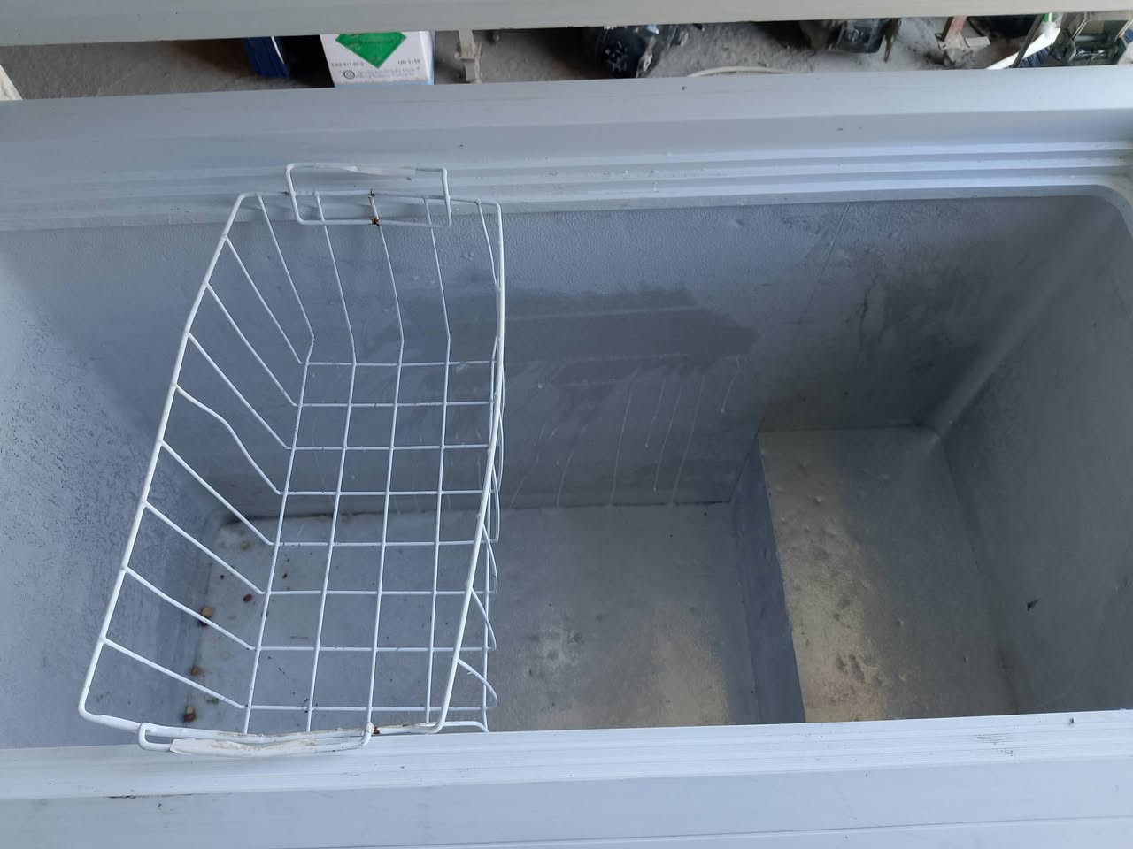 مجمده ١٣ قدم نضيفه حيل ٢٥٠ وبيهه مجال ضمان شهر معرض البيت الذهبي مكان شيخ حمد طريق زملت حمدي مقابل وكيل عادل عبوو توجد خدمة توصيل ***********
