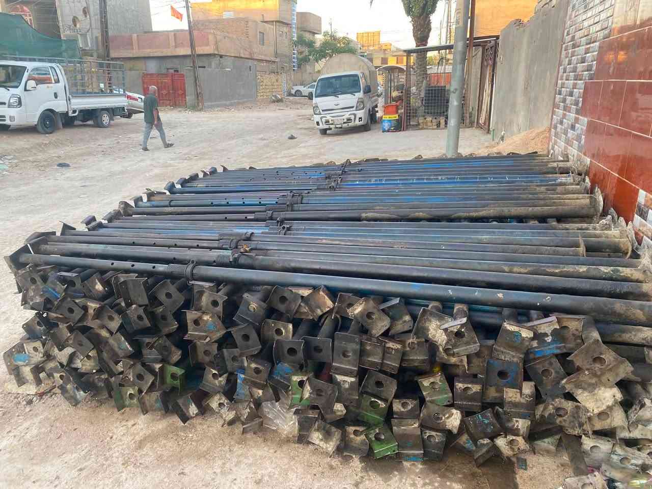 للبيع حكات حاظن نظيفات الوزن الثقيل العدد ٢٥٠ 
العنوان حله سعر مناسب 
***********
