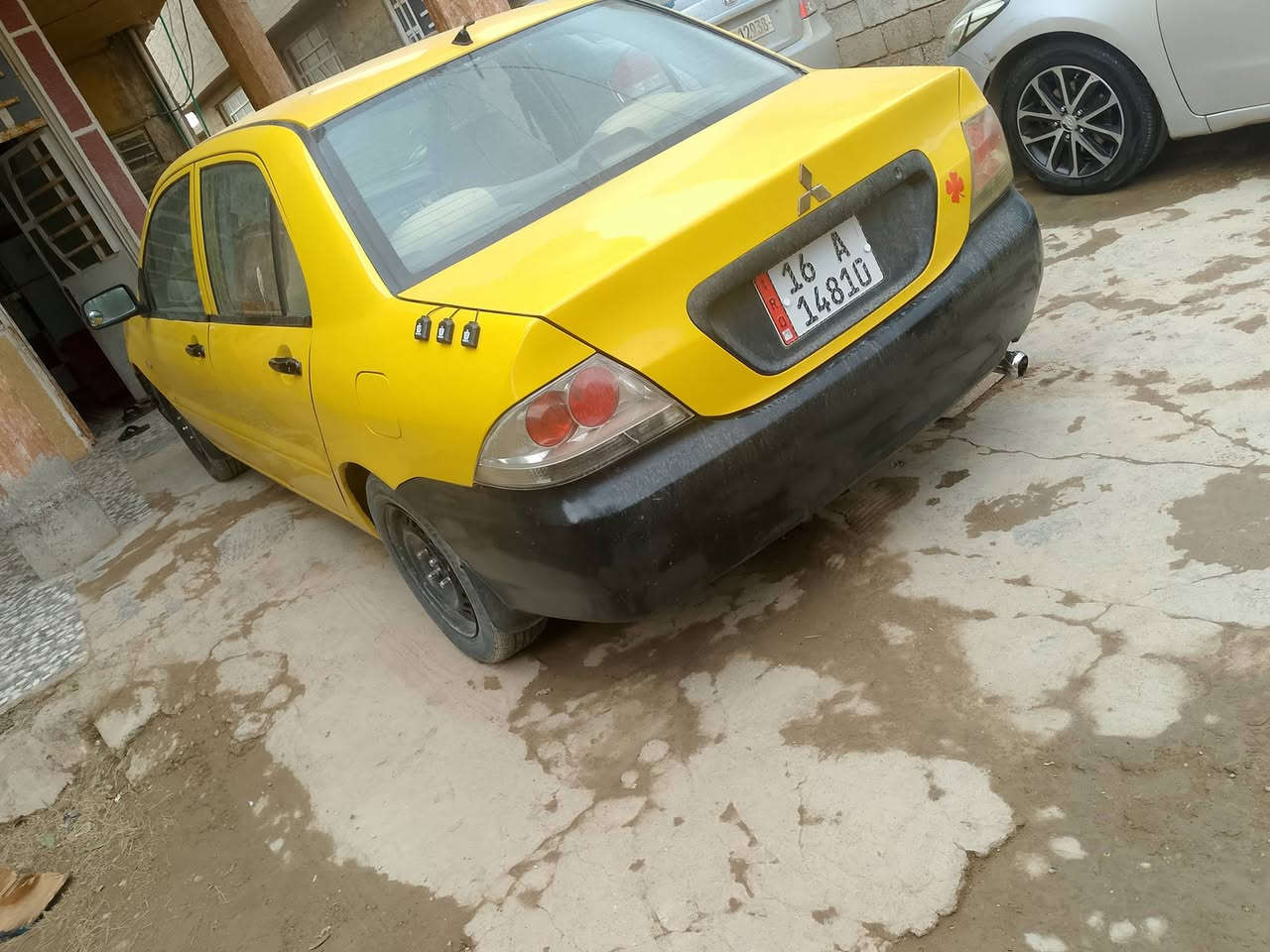 للبيع لانسر موديل 2010 مكينه الفين سياره جاهزه مكينه مكفوله مصبوغه عام مابيهه حادث ابد مكفوله من حادث سياره كلش حلوه سنويه بسمي مشروع وطني سعرهه 64 مجال بسيط للشراي عنواني بغداد الكرغوليه ***********
