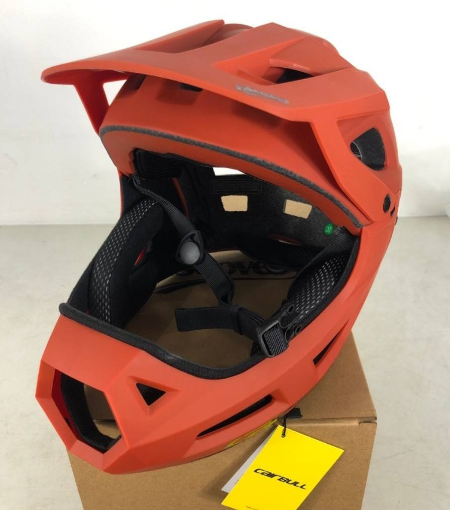 السلام عليكم
متوفر خوذه داون هيل 
لون مميز غير مستخدم جديد وكاله

واتساب *********** 
خدمه التوصيل الى جميع المحافظات
