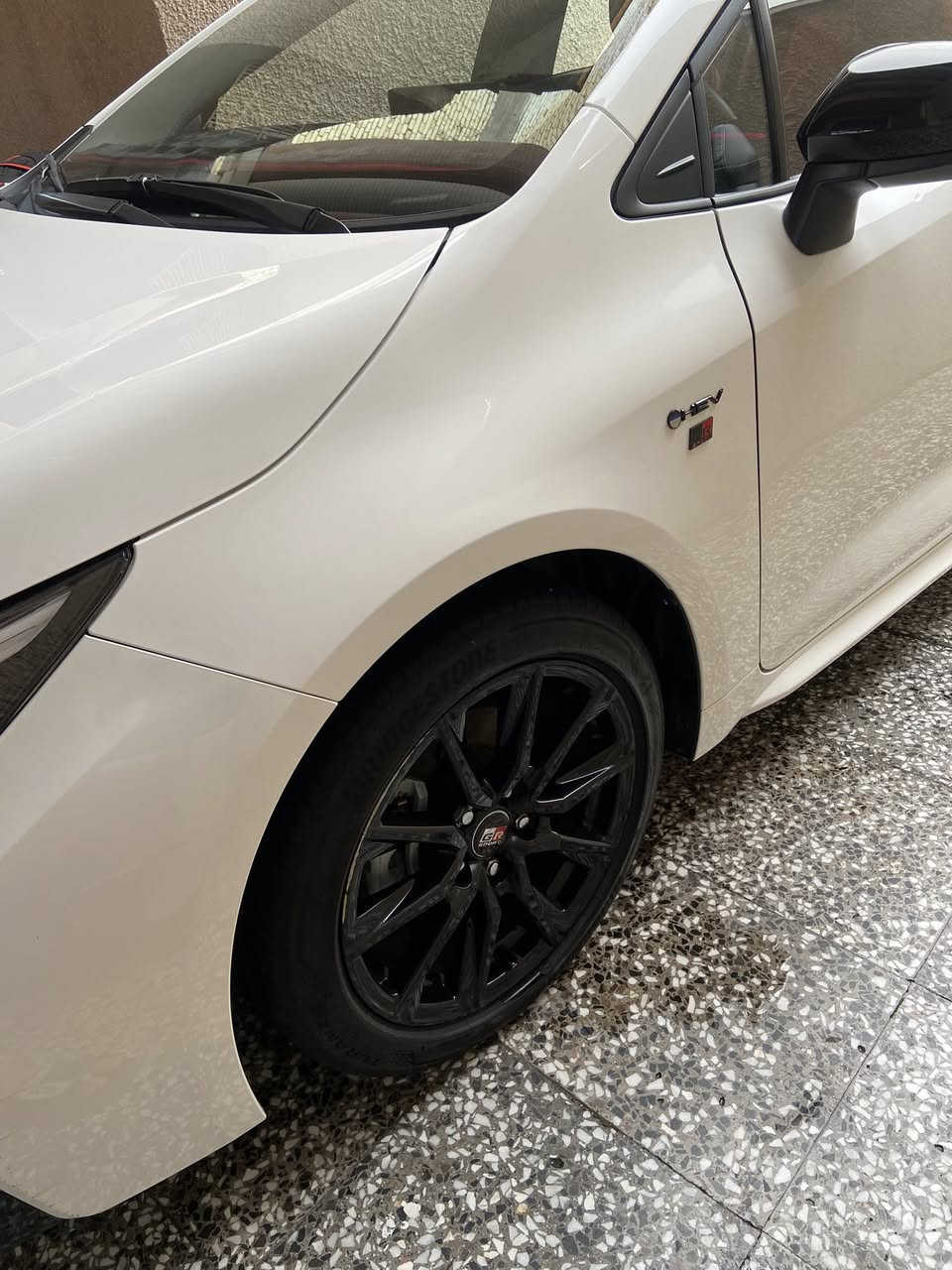 سلام عليكم
كورلا هايبرد 2025 S اغلى شكل واعلى فئه بلكورلا
مواصفات Gr بلاك ادشن 
كرسي كهرباء 3 حركات
بصمه 
فتحة 
داخل احمر
4 كامرات 
 تحكم ستيرن جهتين 
رادار امامي 
كشنات جلد 
جام اوتو 4 
شاشه ابل كار بلي 
لد امامي 
السيارة جديدة جدا باسمي ورقم بغداد
ماشية 9 الاف مكفولة كفاله عامه عدا رصعه مسحوبة Pdr بجاملغ الامامي 
رقمي ***********
