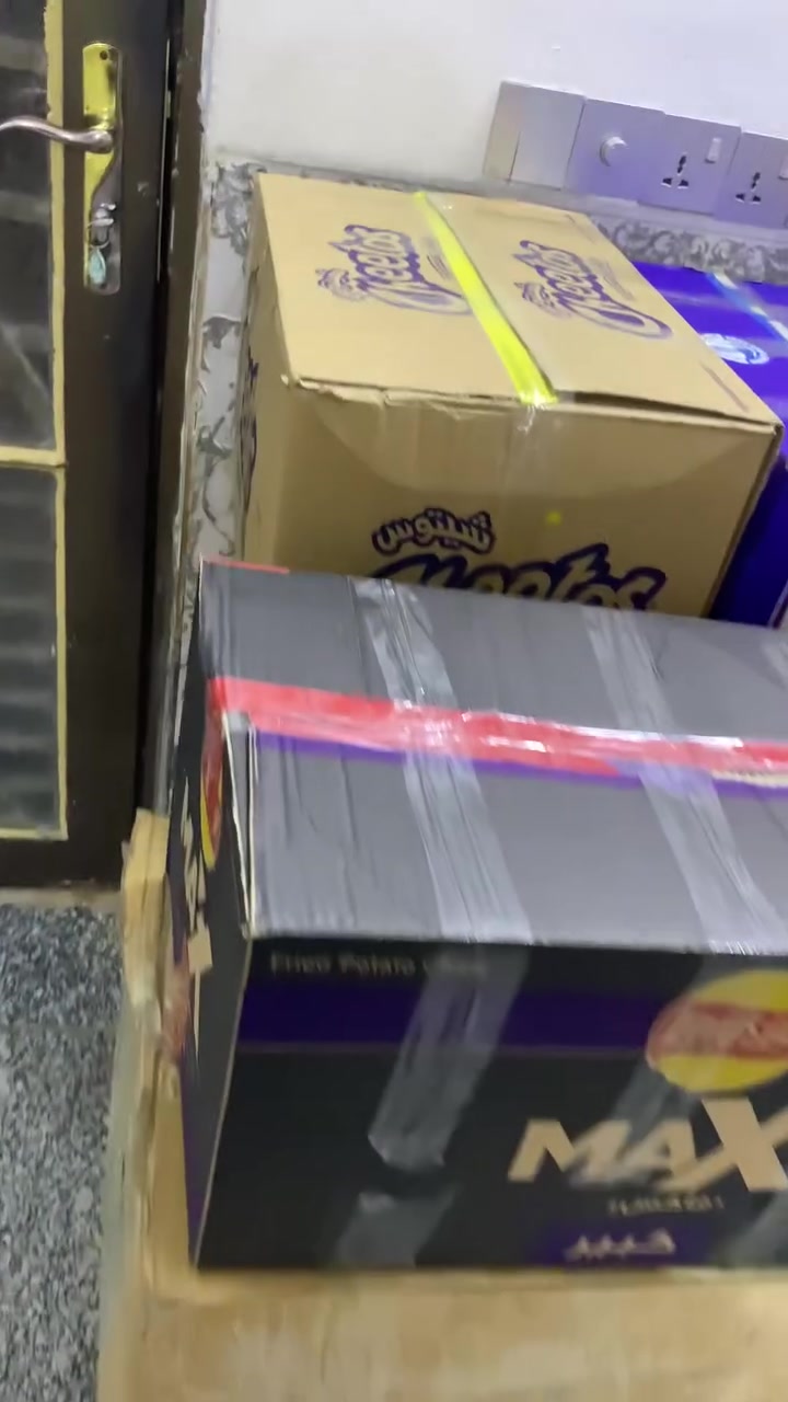 السلام عليكم 
غراض امزون dhl 
نظام البيع شلع 
سبب البيع عدم التفرغ 
راح انشر فيديوات نموذج عن البضاعة البريد بقية التفاصيل يراسلني خاص ادزلة فيدوهات


**إذا كنت صاحب هذا الإعلان وتريد حذفه لأي سبب، رجاءا أرسل رسالة إلى الدعم الفني**