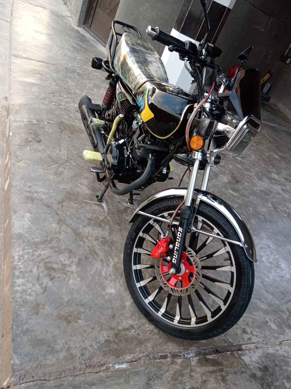 سلام عليكم دراجه 26
جديده زيرو كامله مناقصها شي اوراق كامله دهن اليوم بدلته بس شاشه واكفه والباقي كله كامل دبل بصمه السعر 850 اتصل *********** 

*********** العنوان التاجي منشأه نصر
