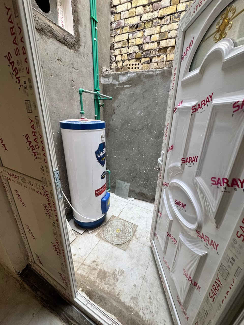 #شقه ارضيه للايجارررر في الخصيمه 
#الايجار 350 الف وبي مجال
بناء حديثثث غير مسكونه
تفاصيل الشقه
غرفتين نوم _صاله_استقبال _صحيات_مطبخ 
منور عدد 2
للاتصال والاستفسار 
***********
***********
