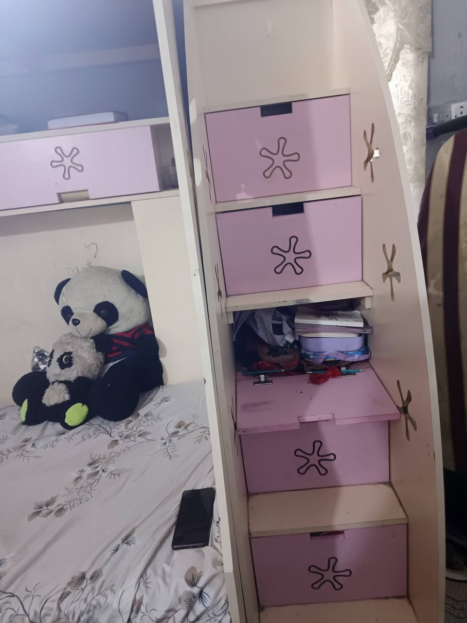 سرير طابقين مجرات خزن وداخل السرير خزن ايضا السعر 225
العنوان بغداد العامريه


**إذا كنت صاحب هذا الإعلان وتريد حذفه لأي سبب، رجاءا أرسل رسالة إلى الدعم الفني**