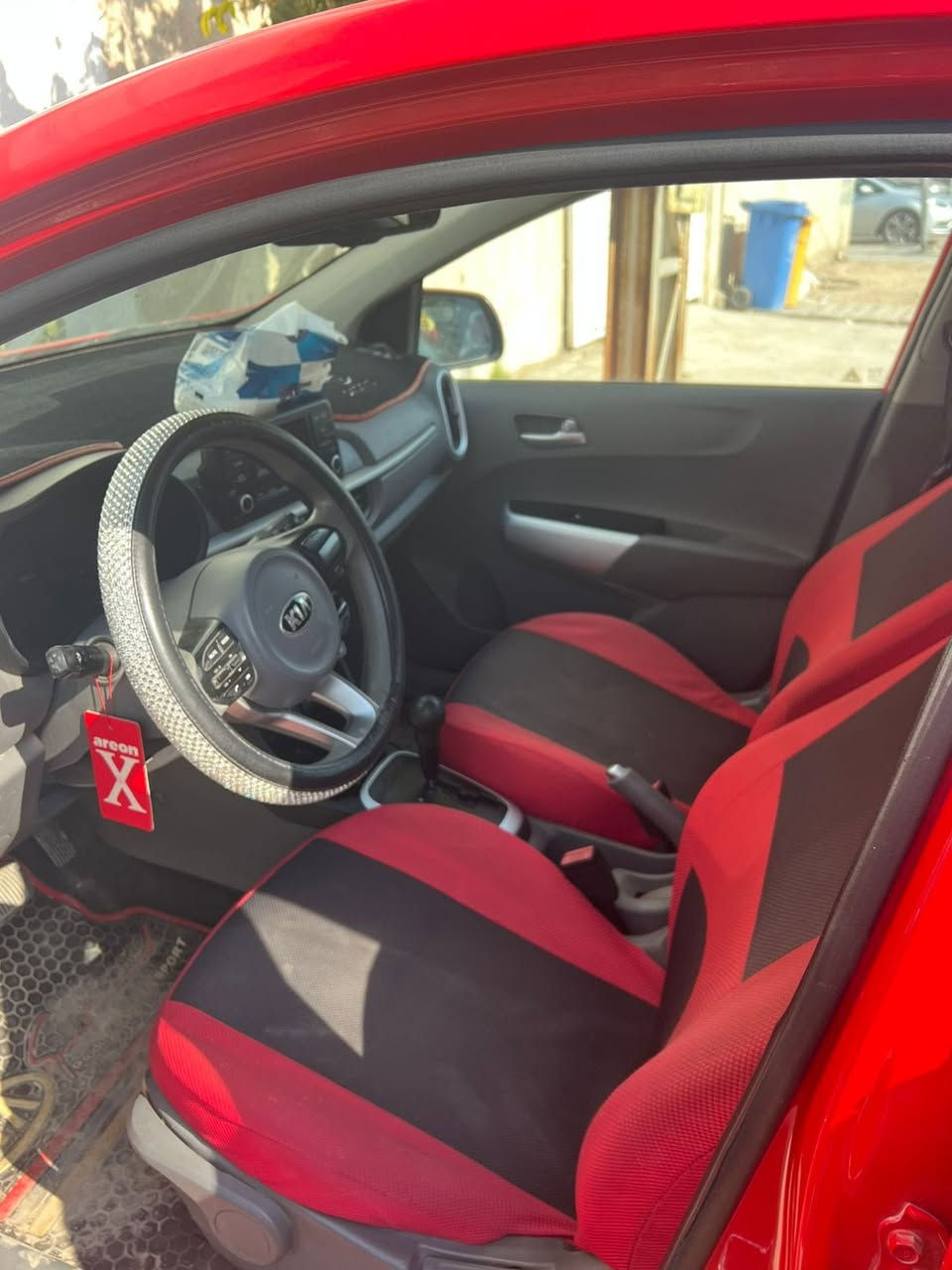 سلام عليكم
سياره للبيع كيا بيكانتو
الضرر حالوب خفيف ما يبين إله بالسونار
خدوش بسيطه
سياره بيت
ماشيه 46 موديل 2020
السعر 115 وبيها مجال بسيط
للتواصل مع الرقم *********** حجي إياد
