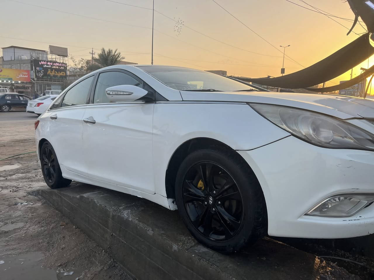 سلام عليكم سونات للبيع 2013 
سياره حلوه وجاهزه وماعيزه شي 
مثل ما موضحه بل صور 
مكينه وكير وحداديه كفاله 
سياره قطعتين تبريد 
تحكمات ستيرن شاش مري شفط 
سياره بيه جاملغ بصوب سايق وبدون دواخل مكان سياره نجف للستفسار اتصل علا هاذ الرقم  (***********)
