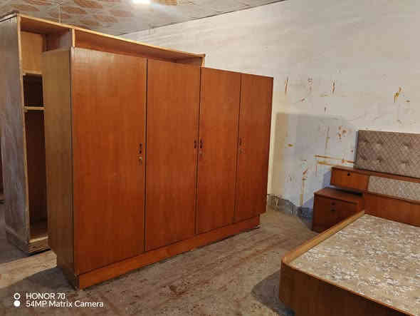 غرفة نوم صاج اربع شرط النظافه اي عيب مابيهة السعر 450 ويرهم مراوس والعنده يبيع اشتري الشراي يجي خاص اويتصل برقم ***********مكاني كركوك
