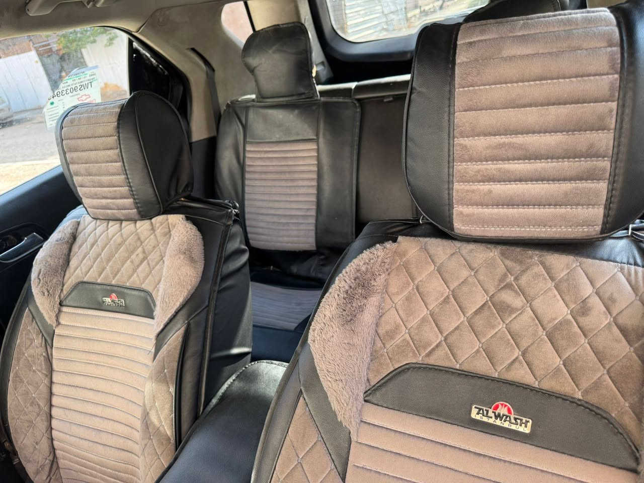 كوينكس موديل 2012/رقم بغداد/السياره مصبوغه عام جماليه كير ومحرك مكفول تدفه تبريد شغاله ويه سويج سياره موجوده بلكوت مركز مدينه تحويل ثاني يوم شراي يتصل مكلف بلنشر//رقم الهاتف ***********
