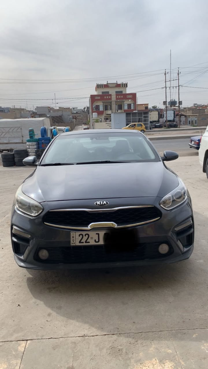 السلام عليكم
كيا فورتي امريكي موديل 2021 

محرك 20 دوش
 
 رقم اربيل الجديد باسمي

المواصفات 

شاشه كبيره كامره خلفيه 

تحكمات ستيرن 

كروز سرعه 

شاشه اعطال 

رادار امامي و مانع تصادم و اوتو بريك 

ثلاث انظمه قياده سمات نورمل سبورت 

الضرر 

بوند و جاملغ امامي يمين 

و قطه كلير 

بدون دواخل 

السياره كير محرك بشرط برغي ما مفتوح بيها 

السياره ماشيه 53 الف

 

السعر

 131 وبيها مجال 

للاستفسار 

***********

***********
