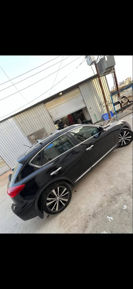 QX50 
2017
140$
مكان بغداد ***********
وارد امريكي جاملغ السايق وعكس السايق مصلحات نفسهن
