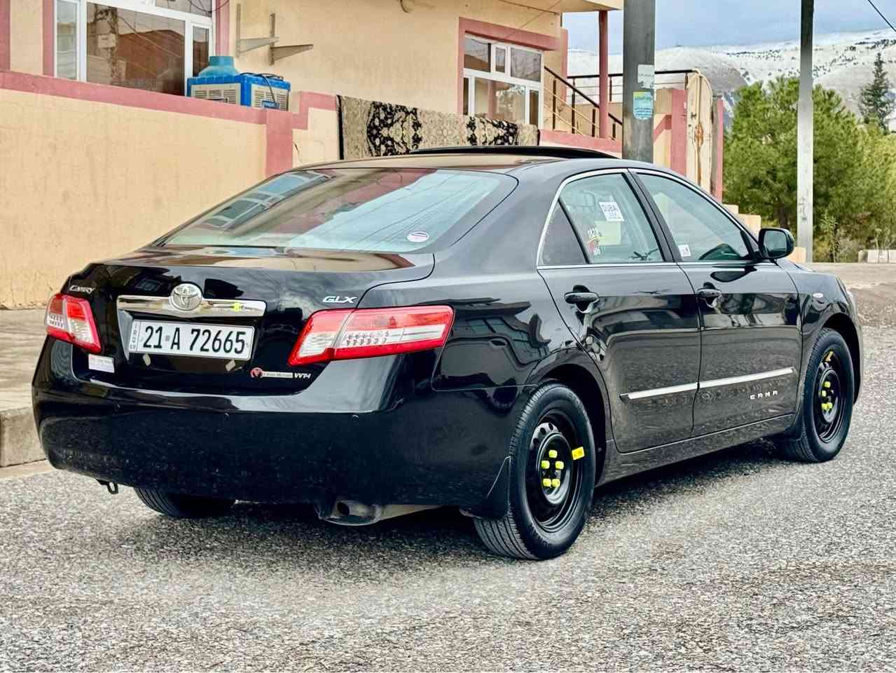 کامری 2010 GLX خلیجی فول مواسەفات 182 هەزار کیلۆمەتر ڕۆشتوە هەمو گیانی بە شەرت گێڕ و مەکینە نەکراوەتەوە سەوت و بوخاری نییە دوکەڵی نییە تەقەو ڕەقەی نییە بێ مەسروفە سەنەوی تازەیە بە شەرتی تەحویل و خەرامە سەیارەکە زۆر تازە ماوەتەوە لە ڕەسمەکانا چۆنە بە رەو ڕوش وایە چەمەلەخی پێشەوە سەکن یەک پەڵە بچوک بۆیاخی هەیە بەبێ ناوگرتن و کرانەوە و لای سایەق شوختێکی هەیە . 135 گەڵاو مەجالی برایانە . *********** _ *********** . السليمانية, العراق
