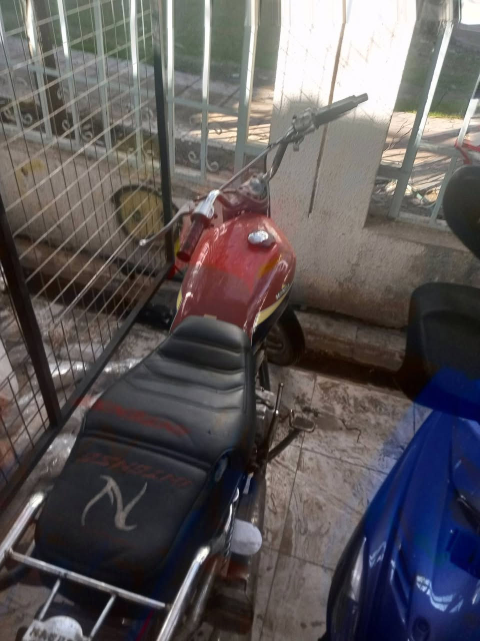 سلام وعليكم دراجه للبيع نامه نضيفه خمسه كير بدون منفيس موديل2020 فقط كزوز صوته علي يرادله تبديل سعر 230 وبي مجال للطيبين وتساب ***********
