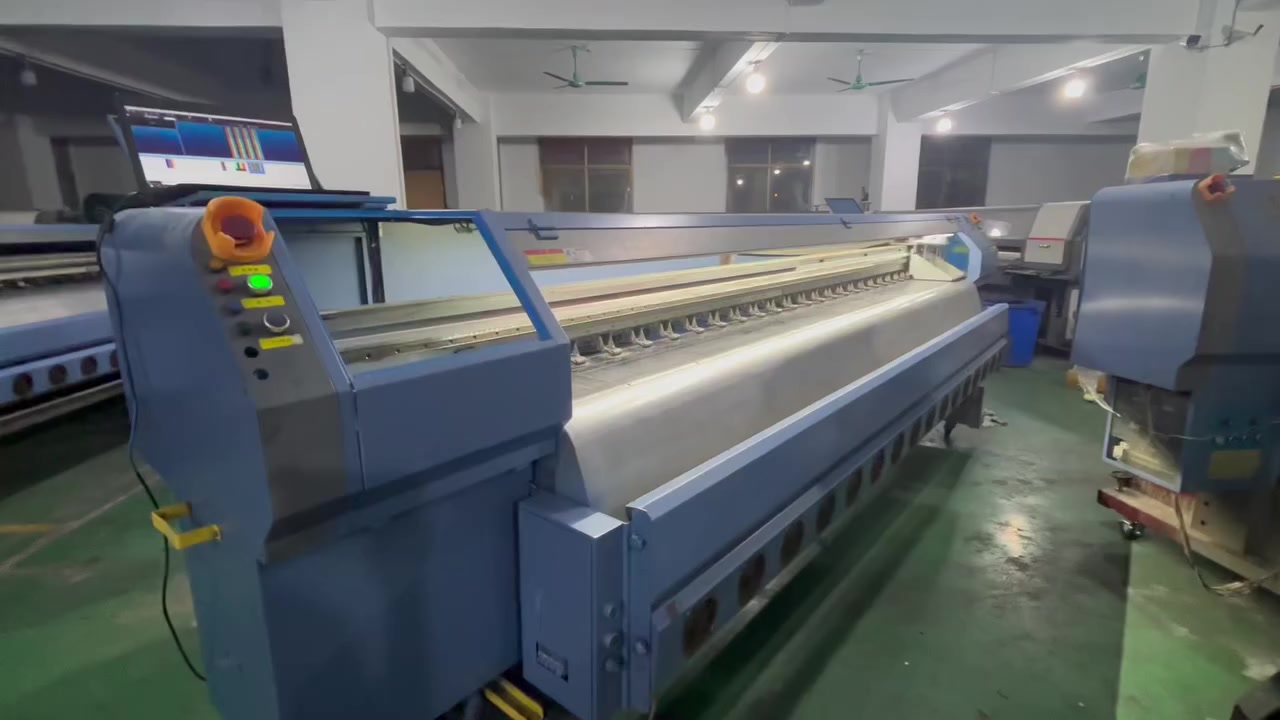 One of the Used Allwin 3.2m solvent printer .There are all kinds of  solvent printers in the warehouse.Contact WeChat or WhatsApp +8618178134421


**إذا كنت صاحب هذا الإعلان وتريد حذفه لأي سبب، رجاءا أرسل رسالة إلى الدعم الفني**