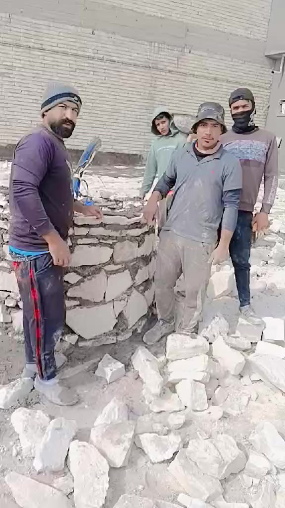 السلام عليكم ورحمه الله وبركاته مستعدون لكافت اعمال الحجر وبنسب السعار للتواصل ***********ابو علي الطائي
