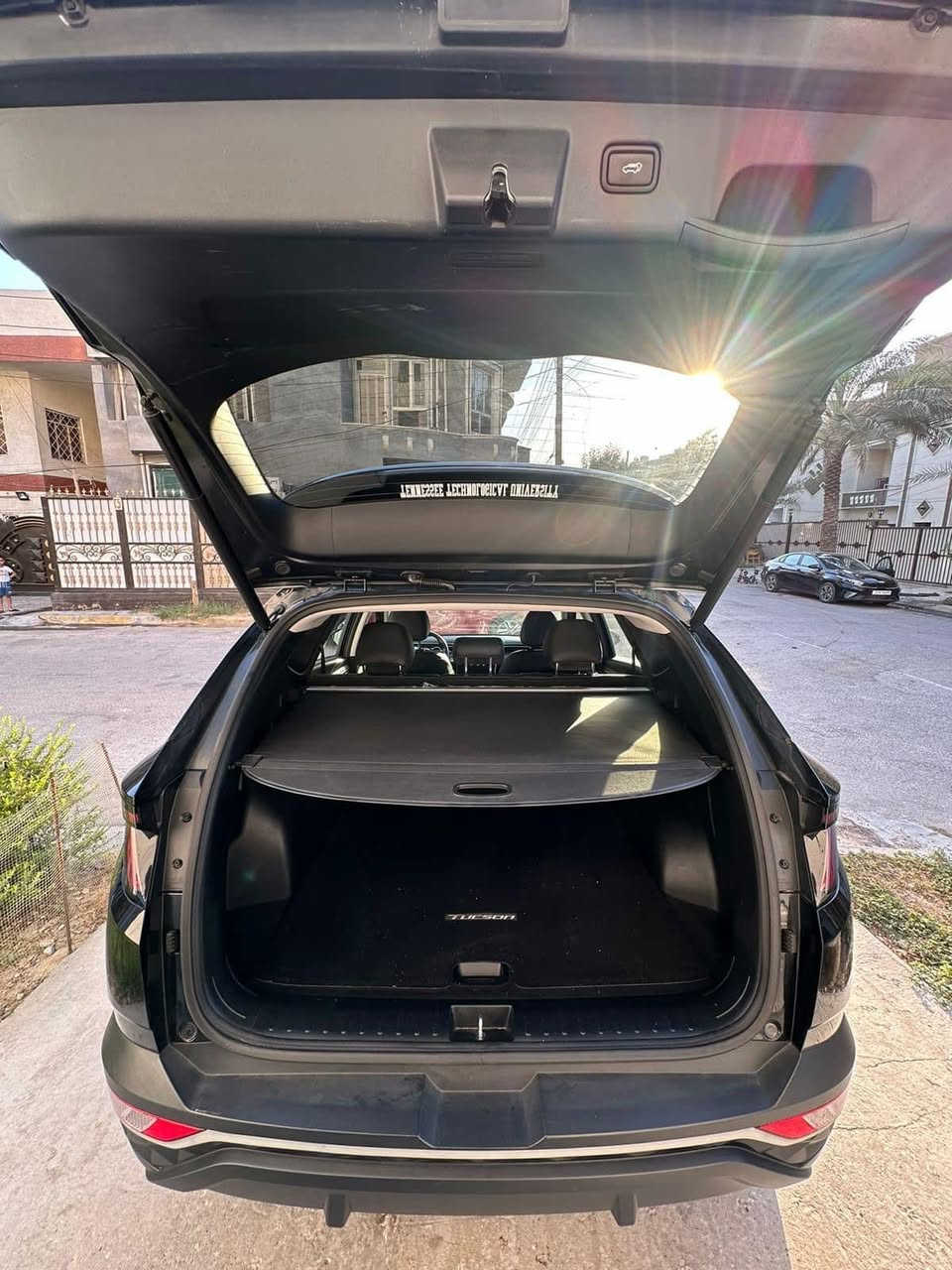 السلام عليكم
توسان وارد امريكي 
موديل ٢٠٢٢ 
اللون اسود ملكي رقم اربيل باسمي السنويه  
السياره بدون ايرباك والضرر بسيط جداً جداً شبر جاملغ امامي فقط موجود صوره الحادث بالمنشور 👇    
فول مواصفات  
السعر ٢١٨  

                    الـــــمـــواصــفـــــات
١-شاشة كبيرة
٢-كامره خلفية 
٣-تحكم أستيرن
٤-كشن السائق كهربائي 
٥-بصمة تشغيل 
٦-نظام ترحيب عند الاقتراب 
٧-تشغيل عن بعد 
٨-رادار امامي للتوقف الذاتي
٩-رادار خلفي للتوقف الذاتي 
١٠-تحديد المسار للقيادة الذاتية 
١١-نقطه عمياء 
١٢-تدفئة كشنات
١٣-تدفئه أستيرن
١٤-ثلاث أنظمه للقيادة
١٥-ويل كب بلادي
١٦-هند أبريك بصمة 
١٨-تبريد لمس
١٩-لد نهاري
٢٠-لايت زنون
٢٢-جنطة كهربائية 
٢٤-شاشه كبيره
٢٥- فتحة سقف 
٢٦_سماعات Bose
٢٧ _ اناره داخليه 
وبيها بعد مواصفات 

مكان السياره في النجف الاشرف   
للاتصال: ***********
