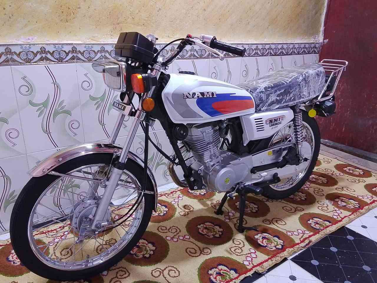 نامه للبيع رقم وسنويه نضيفه خاله بس اروح بيه لشغل ورجع سعر 1500وبيه مجال مكاني القبله ***********
