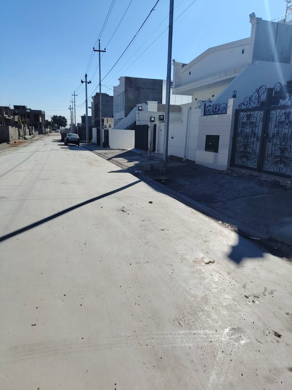 کۆد 24
بۆ فرۆشتن
100 ـ   متر
 نهۆم و نیو
نهۆمی یەکەم ــــــــــ پێك هاتووە لە ......

 ژوور خەو ـ چێشتخانە ـ ژووری میوان ـ سەر ئاو ـ گەرماو
نهۆمی دووەم ـــــــ پێك هاتووە لە ....
لە ژووری خەو ـ گەرماو ـ سەرئاو 
شوێنێکی خۆش و کۆڵانی پان و نزیك شەقامی سەرەکە ـ 
بەنرخێکی زۆر زۆر گونجاو خێرا ...
شوین،،کرکوک 
بۆ زانیاری زیاتر ژمارە [ 3 ] بنێرن 
وەڵامتان دەدرێتەوە 
***********
***********
ـــــــــــــــــــــــــــــــــــــــــ.
 
🏠 كود 24

للبيع – مساحة 100متر 
طابق نص

📍 المواصفات:
غرفتین نوم ـ مطبغ ـ استقبال ـ حمام ـ مرافق غربی و شرقی
موقع ممتاز في منطقة هادئة بشارع عريض وقريب من الشارع الرئيسي
بسعر مناسب 
📍 الموقع: كركوك

📞 للاستفسار: أرسل الرقم [3 ] وسيتم الرد عليك

***********
***********
