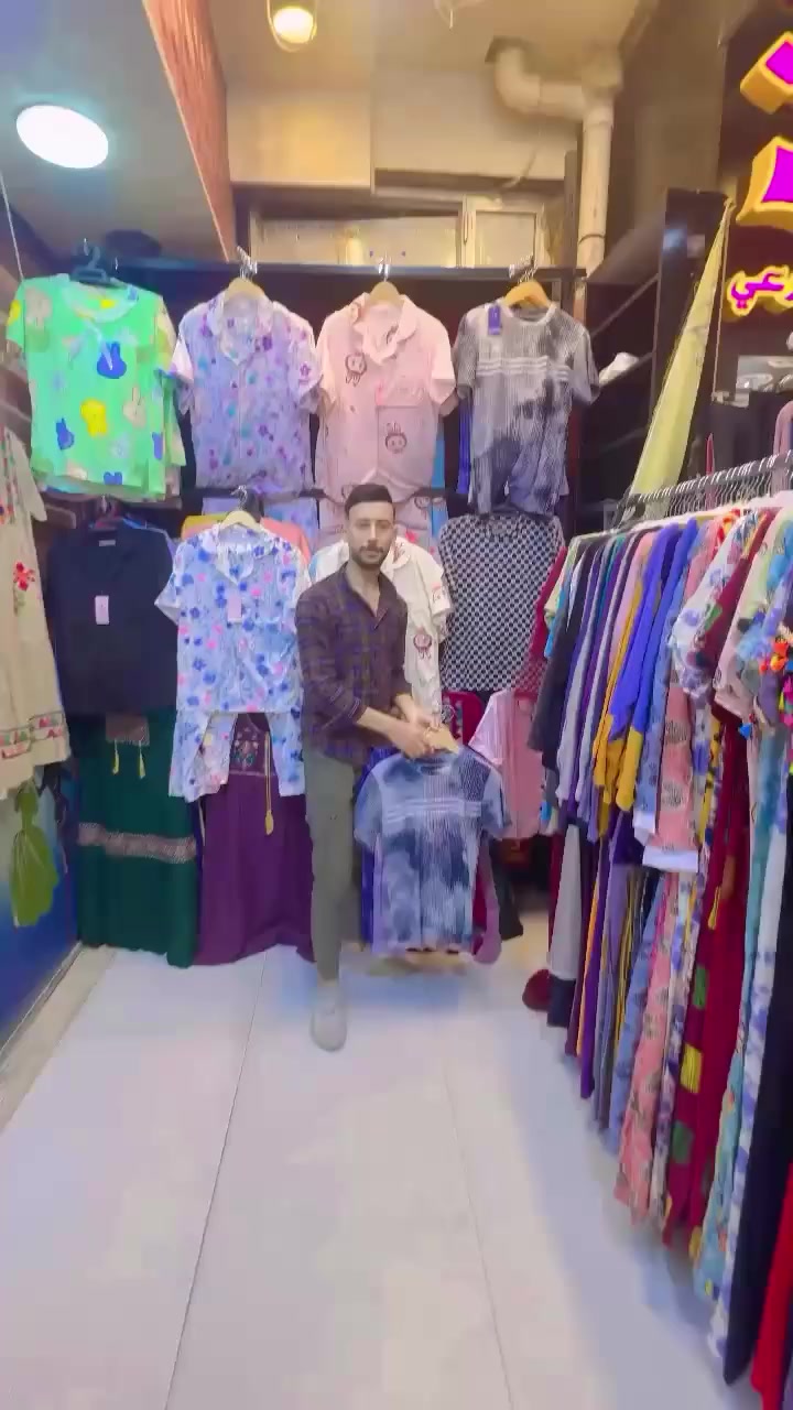 تراك ب 8 الف فقط
يوجد خدمه توصيل جميع محافظات العراق 
***********
