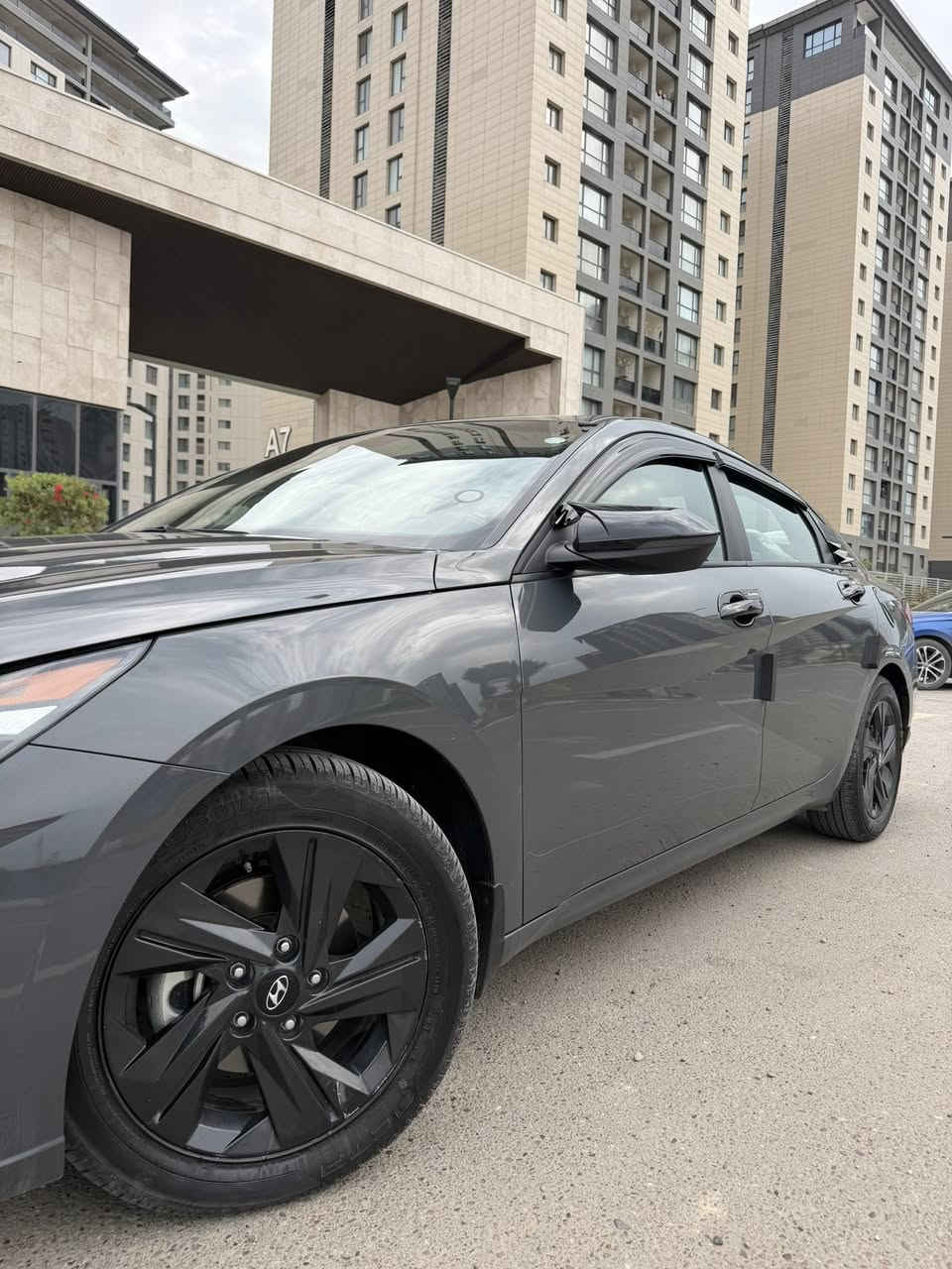 السلام عليكم 
للبيع فقط 

السعر 160$ وبيها مجال بسيط  

النترا هايبرد فوول عدا الفتحة 
حادث بسيط جدا دعاميه فقط مثل مموضح بصورة وعلى وضعها ممصلحه بلادي 

موديل 23 
لون اسمنتي 
مواصفات معروفه BLO
رقم بغداد باسمي ثاني يوم احولك 
سيارة اي نقص مابيها مكفولة فقط يرادلها غاز للتبريد 
سيارة جاهزه لد زنون وهواي اضافات عليها 

مكاني بغداد السيدية 
*********** واتساب 
*********** اتصال
