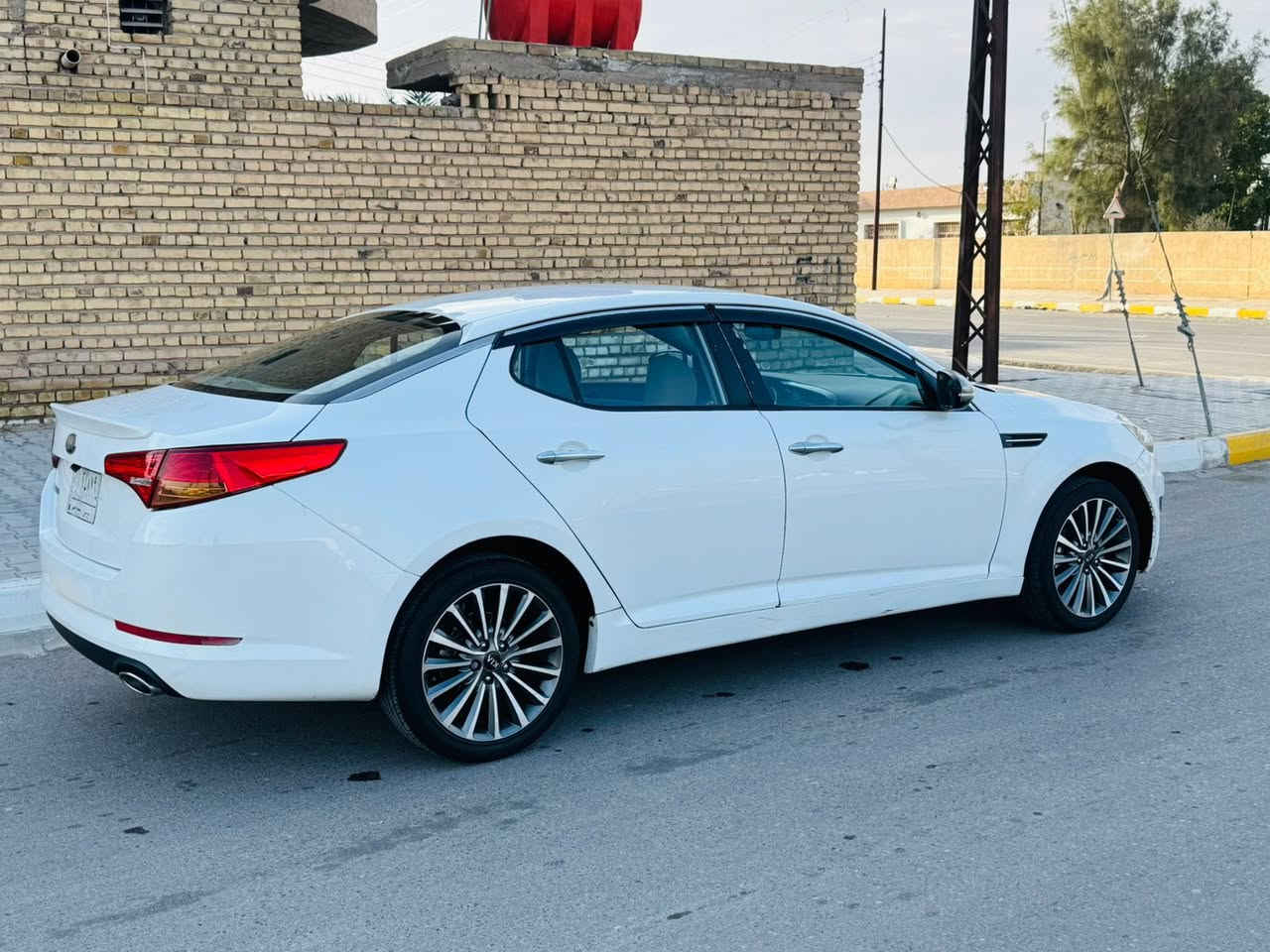 سلام عليكم كيا اوبتيما موديل ٢٠١٤ خليجيه مكينه كير مكفولات وضع لشركه جاهزه من تدفئه وتخم تاير تبريد حداديه علمآ لسياره بيه تلث قطع صبغ بدون حادث عنوان واسط ١١٨ بيها مجال حك لجيه  ***********  ***********
