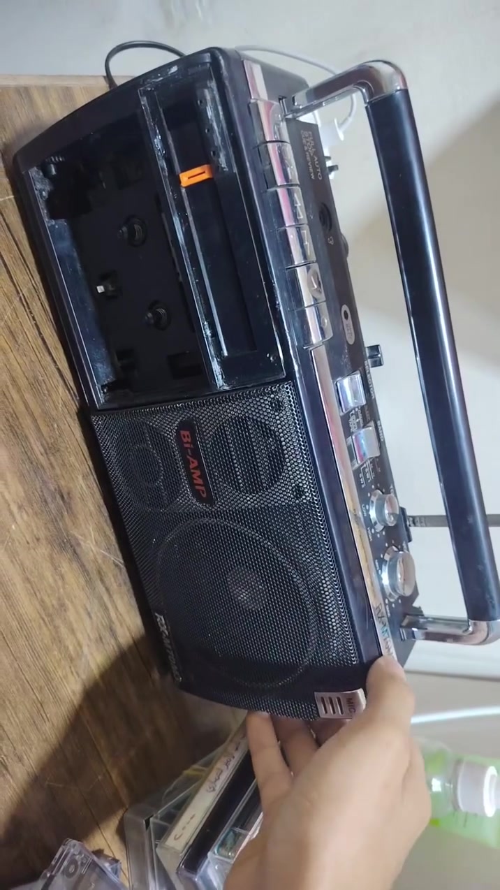 مسجل راديو باسونيك ياباني شغال كاسيت راديو مع كيبل تشغيل  سعر 25


**إذا كنت صاحب هذا الإعلان وتريد حذفه لأي سبب، رجاءا أرسل رسالة إلى الدعم الفني**