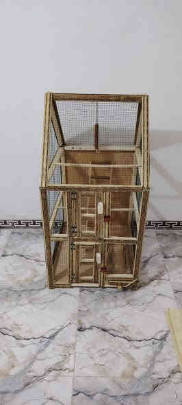 قفص للبيع كامل مكمل ***********
