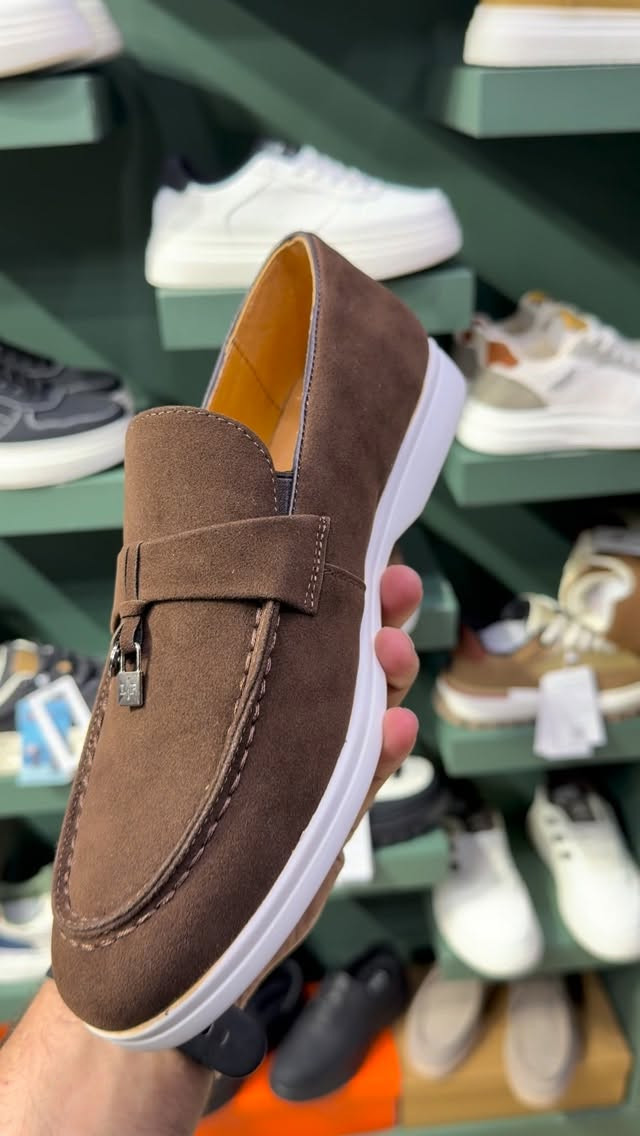 ⁨	⁨	⁨	⁨	⁨	⁨	⁨	⁨	ازياء سجاد حسن👟👞

العنوان👈🏻بغداد الحرية الاولى شارع باته مقابيل مجمع المدينة

للحجز والاستفسار☎️ ***********⁩⁩⁩

#العراق #ازياء #لوربيانا #لوفر #اكسبلورر
