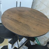 طاولة • حجم كبير