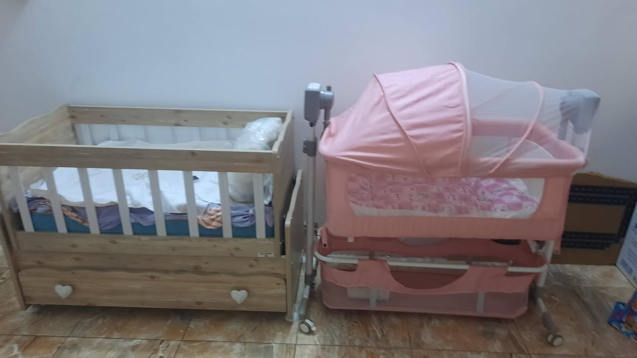 كاروك كهربائي للبيع سعر ١٢٠
كاروك عادي ب٨٠ 

كرسي طفل مال سيارة او تخم ب١٠ 

راوتر مع ملحقاتة ب٣٥ 

للاستفسار ***********
بعقوبة التحرير الفلكة الاخيرة
