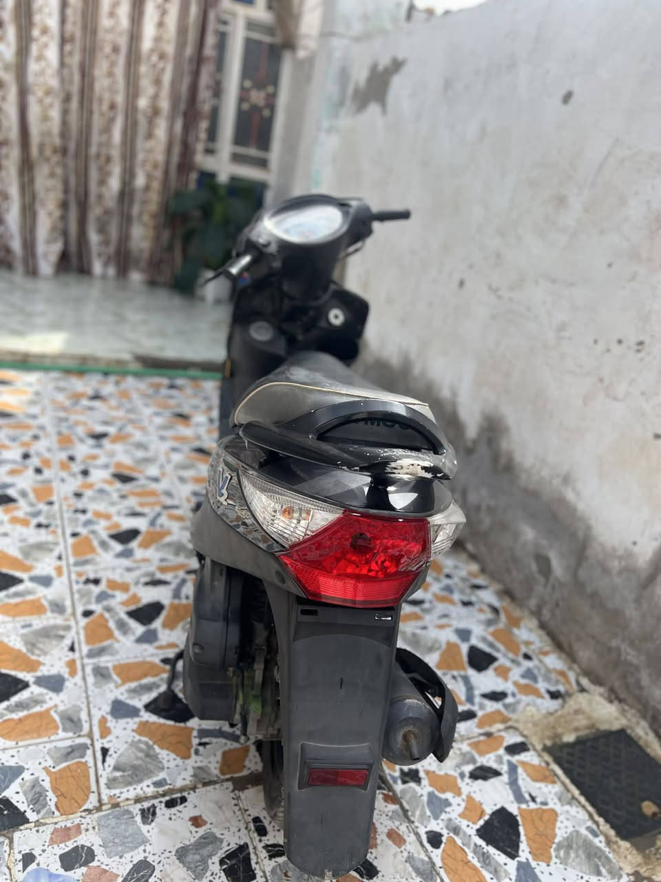 سلام عليكم كامو  موديل 16 صالي شهر من مشتريها ومتوازي علا بيعتها نضافا مثل الي بل صور 
متواج علا هاي صفحه 
رقمي ***********
 بي واتساب
