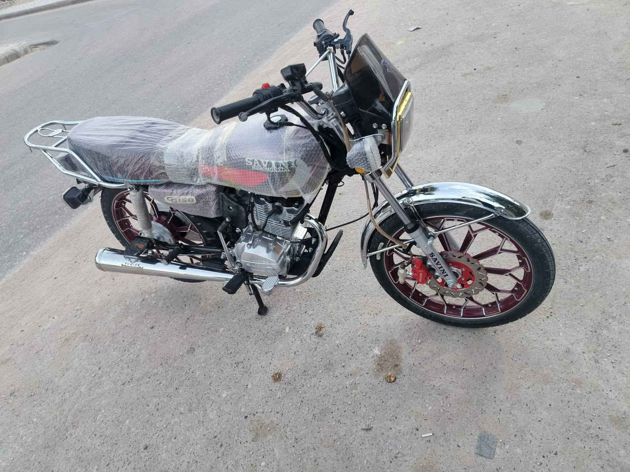 سلام عليكم سيفان موديل 2024اوراق للستفسار *********** سعر 750وبيها مجال
